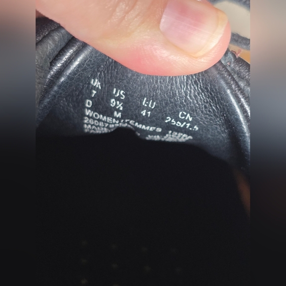 Clarks WaveWalk Black Leather Comfort Walking Shoes 9.5M w/ Box - Picture 10 of 11